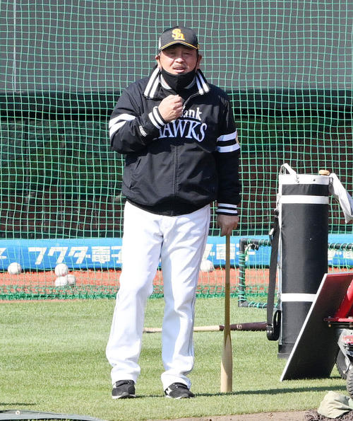 選手に声をかけるソフトバンク藤本監督（2022年4月3日撮影）