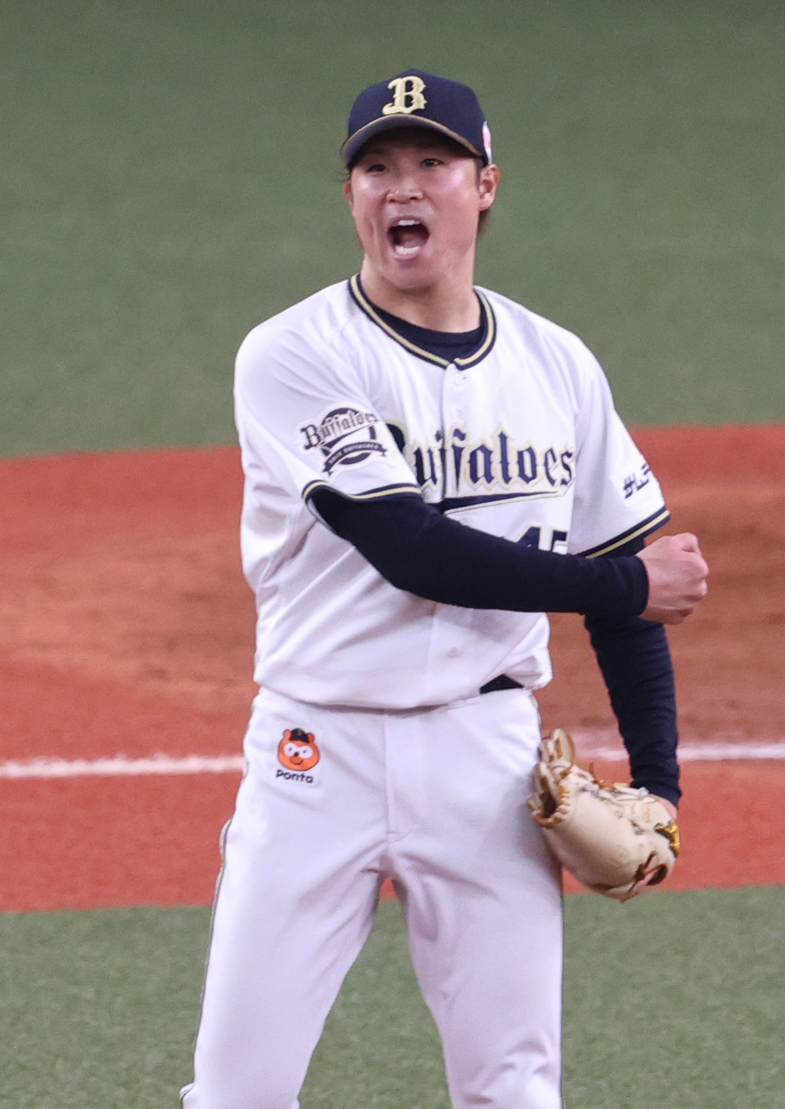 4月21日のソフトバンク戦　9回表2死一塁、代打上林誠知から三振を奪い雄たけびをあげる阿部翔太