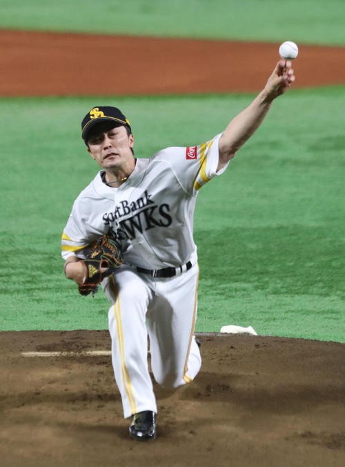 ソフトバンク先発の和田（撮影・梅根麻紀）