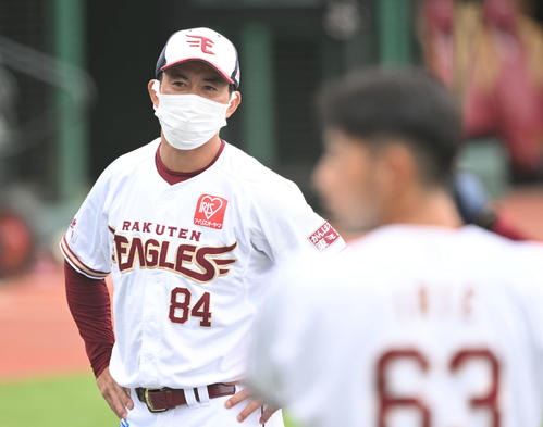 楽天雄平2軍打撃コーチ