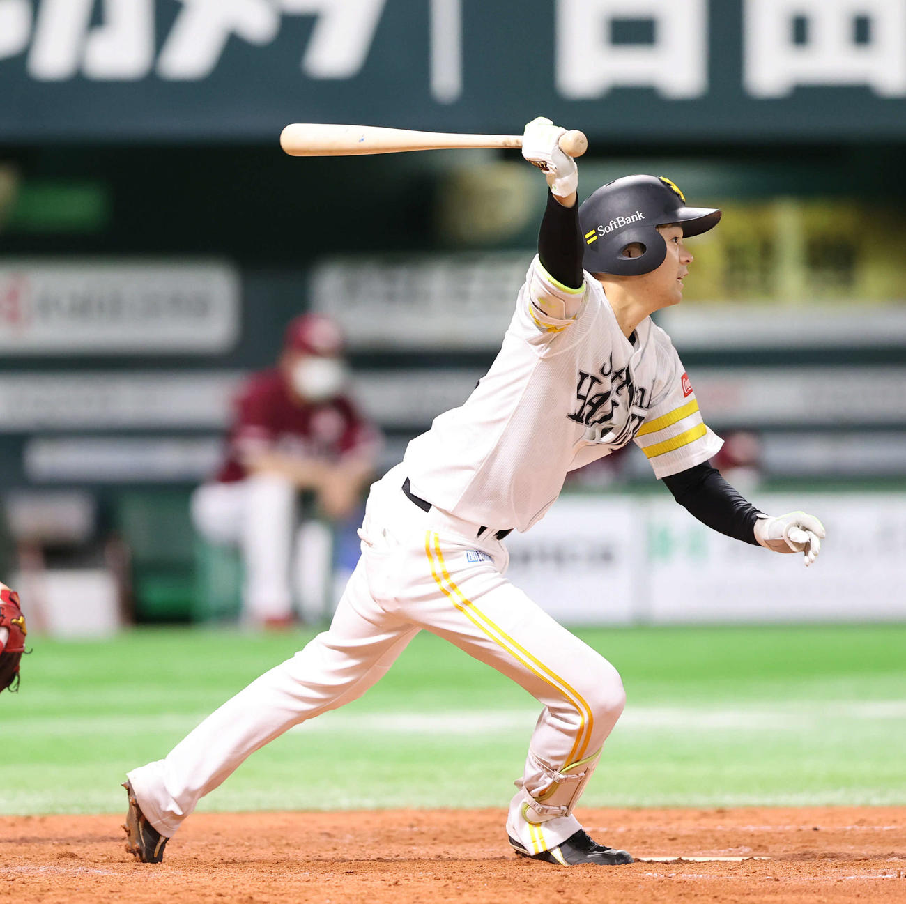 5回裏ソフトバンク1死満塁、川瀬は勝ち越し中犠飛を放つ（撮影・梅根麻紀）