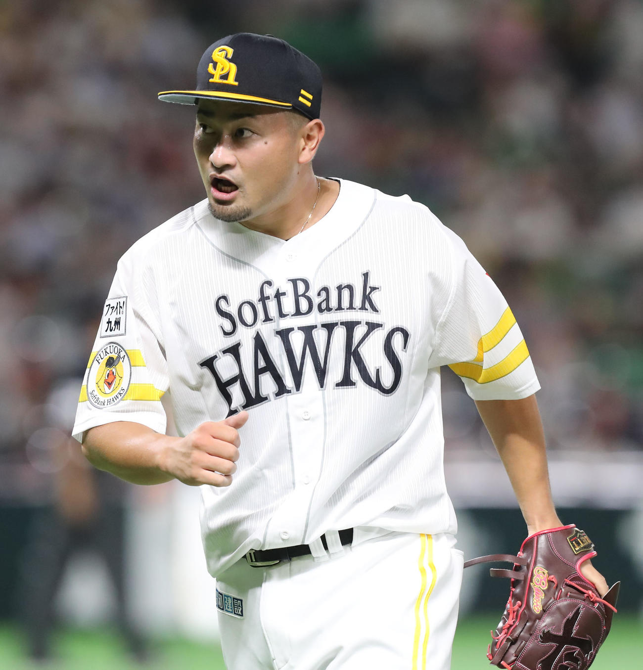 ソフトバンク対西武　6回表西武2死、森は打者・源田を二ゴロに打ち取り、雄たけびを上げる（撮影・屋方直哉）