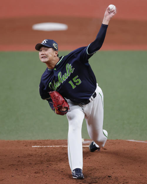 10月27日、日本シリーズ第5戦に先発したヤクルト山下輝