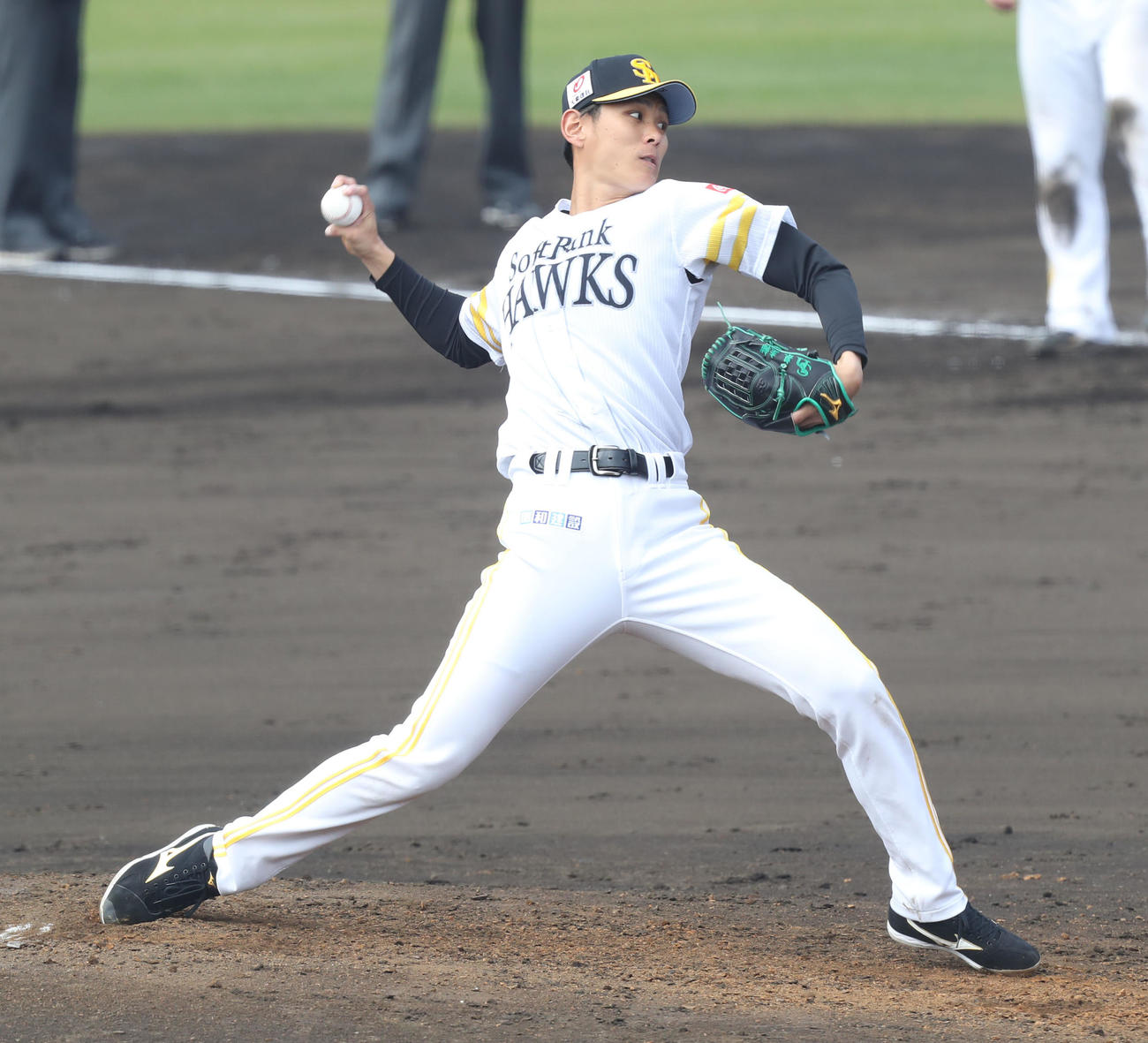 シート打撃に登板した泉（撮影・屋方直哉）