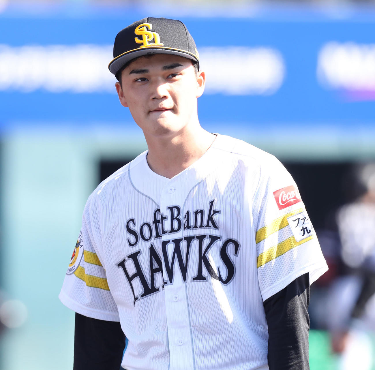 2月16日　紅白戦の3回表を投げ終え、ベンチに戻る田上