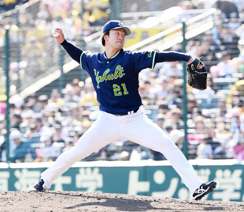 9日阪神戦で力投するヤクルト先発の吉村貢司郎