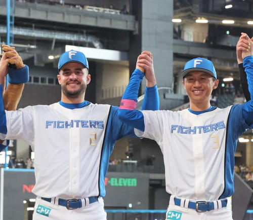マルティネスと加藤豪