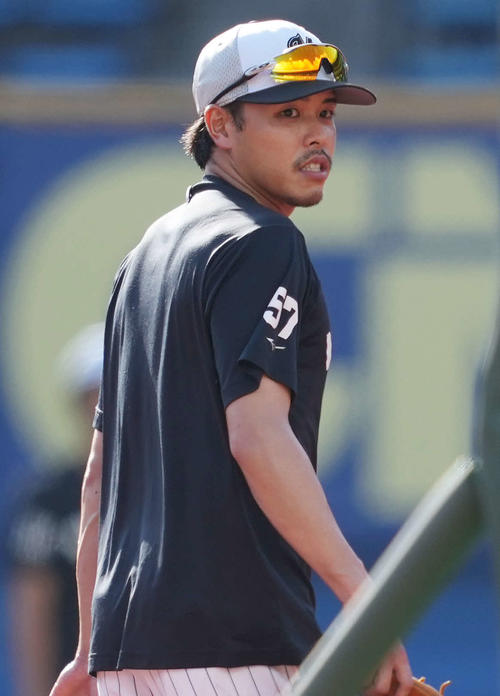 試合前練習に臨むロッテ小川（2023年9月12日撮影）