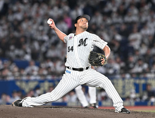 ロッテ沢村拓一（2023年10月14日撮影）