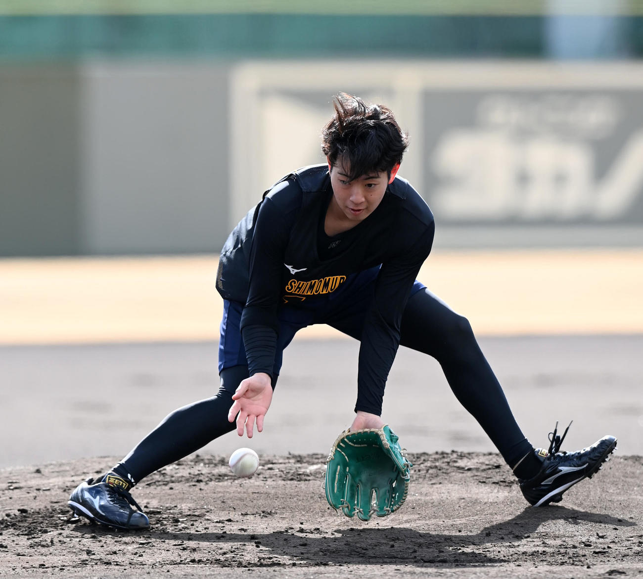 阪神下村海翔（2024年1月25日撮影）