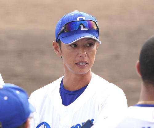 引退後も人気抜群の浅尾拓也2軍投手コーチ