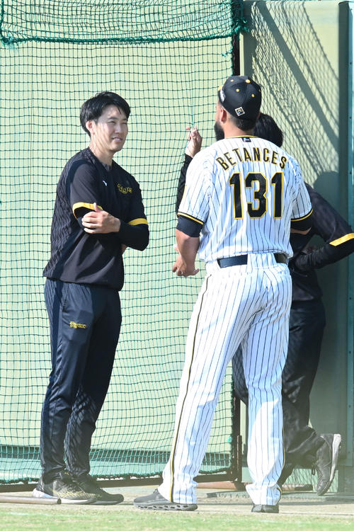 阪神通訳の伊藤ヴィットルさん（撮影・滝沢美穂子）