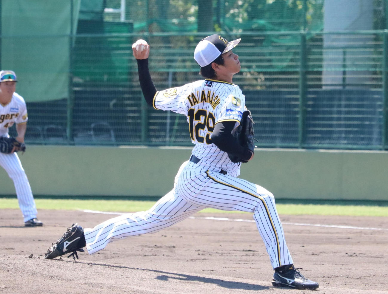 6月14日、鳴尾浜球場でシート打撃に登板した高橋遥人