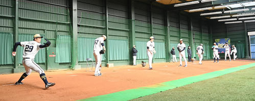 爽快なオリックスブルペン（撮影・前岡正明）