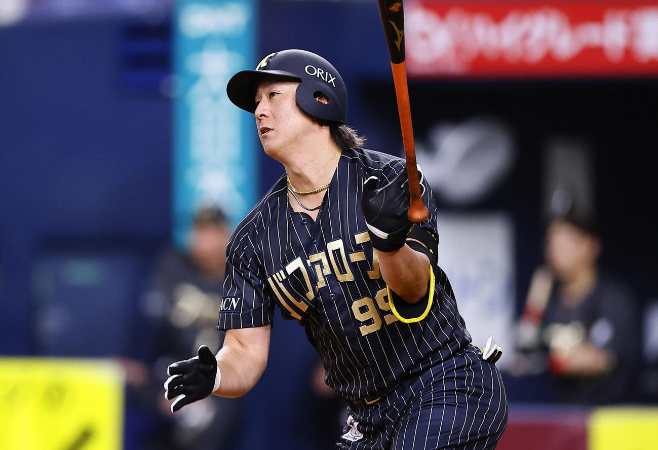 5月5日、オリックス対日本ハム　4回裏オリックス無死、杉本裕太郎は左越えに二塁打を放つ