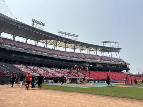 光州市の起亜チャンピオンズフィールド（撮影・只松憲）