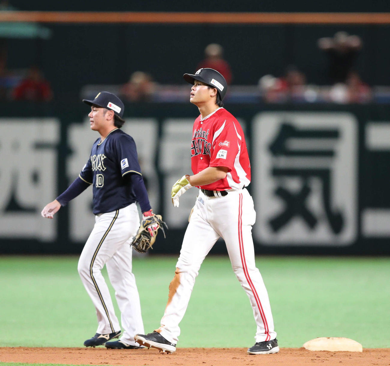 9回裏ソフトバンク1死二塁、二塁に戻りきれずにアウトとなる笹川（2025年9月21日撮影）