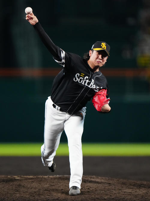 阪神対ソフトバンク　9回裏から5番手で登板したソフトバンク杉山（撮影・鈴木みどり）