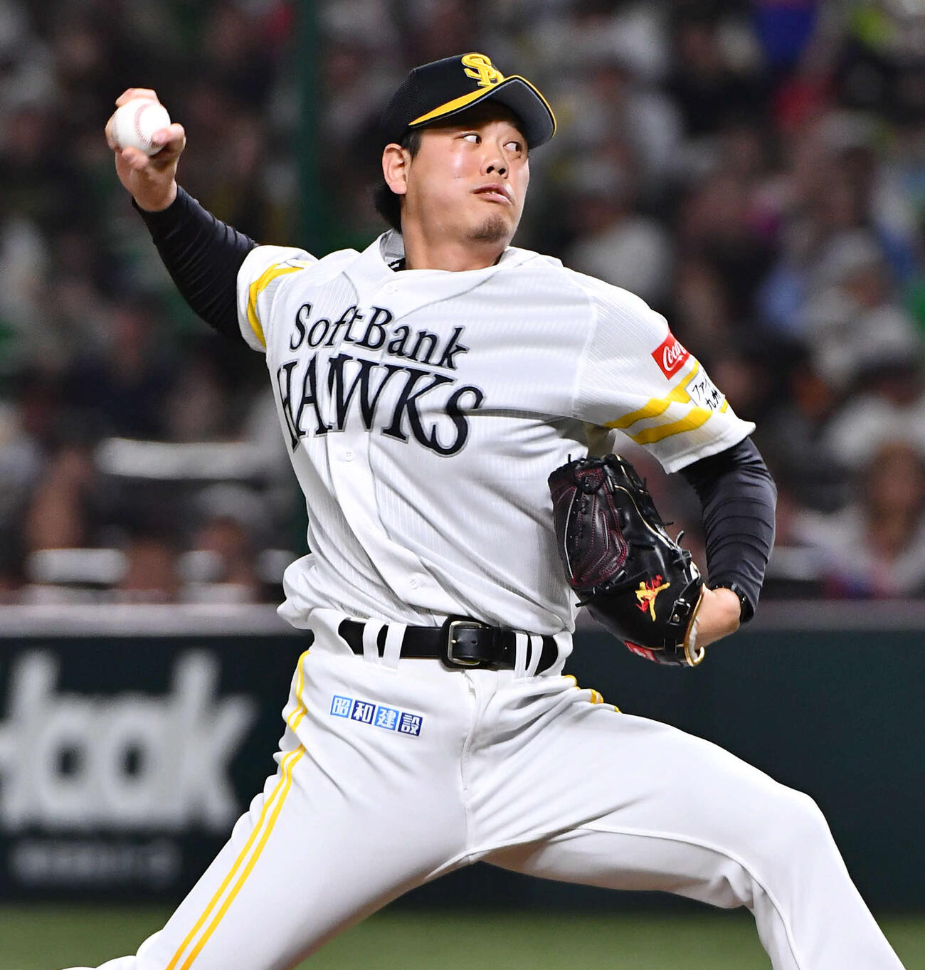 ソフトバンク対日本ハム　6回表から登板した、ソフトバンク2番手の上茶谷（撮影・岩下翔太）