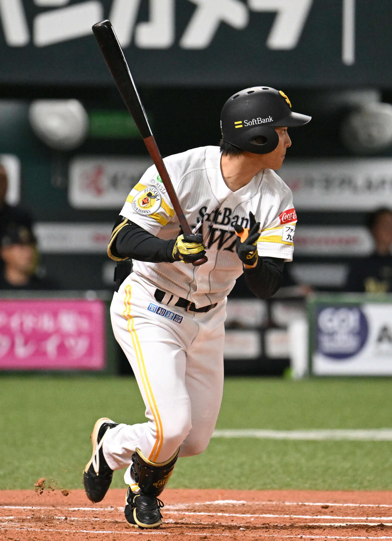 ソフトバンク対オリックス　1回裏ソフトバンク2死満塁、柳町は先制2点適時打を放つ（撮影・林敢治）
