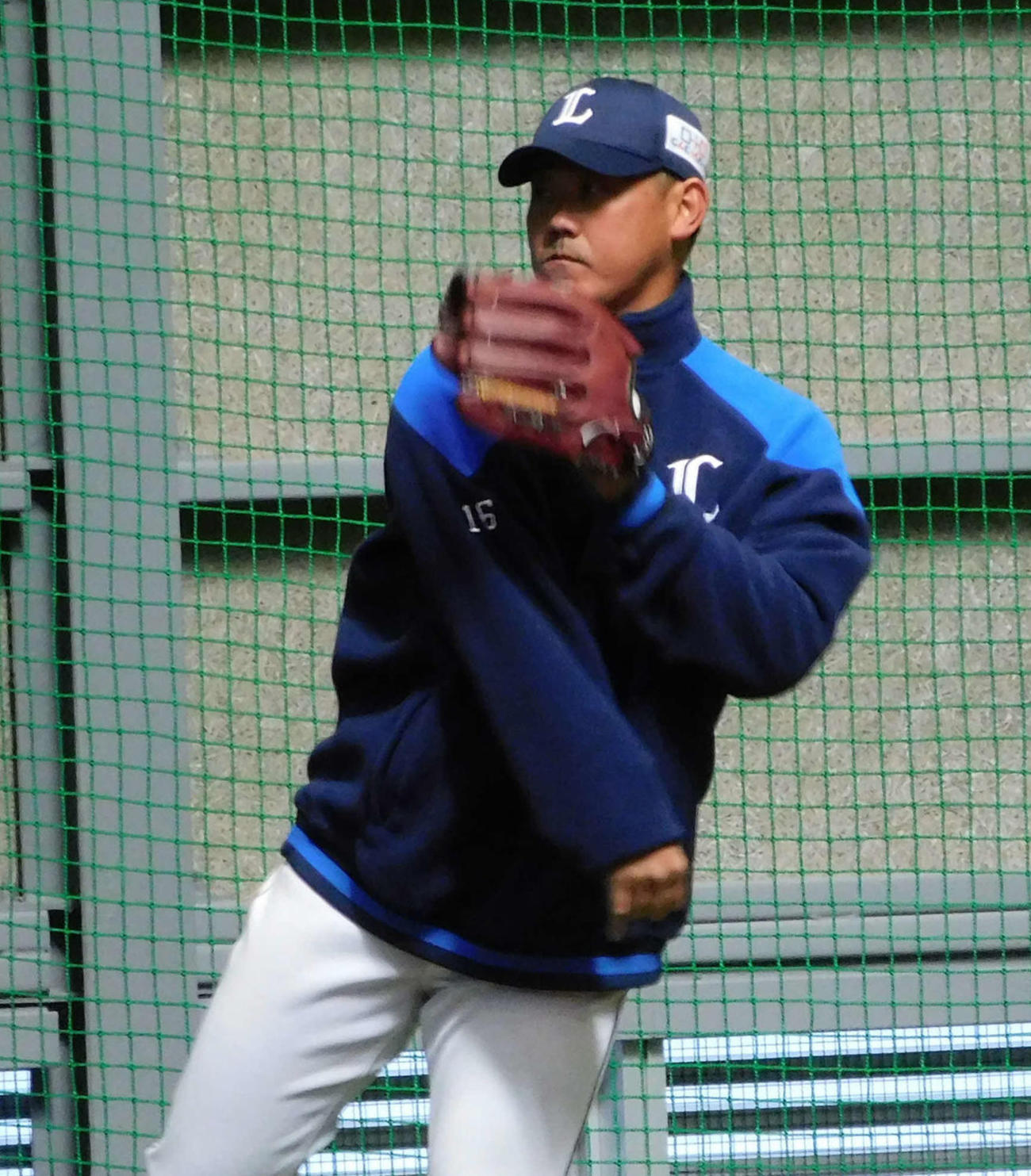 キャッチボールで調整する松坂