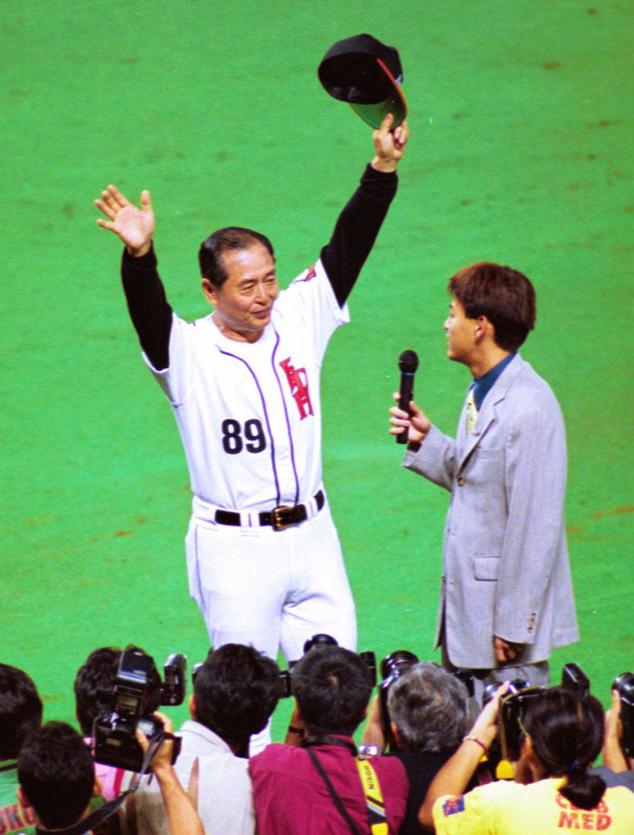 00年、優勝インタビューを受けるダイエー王監督