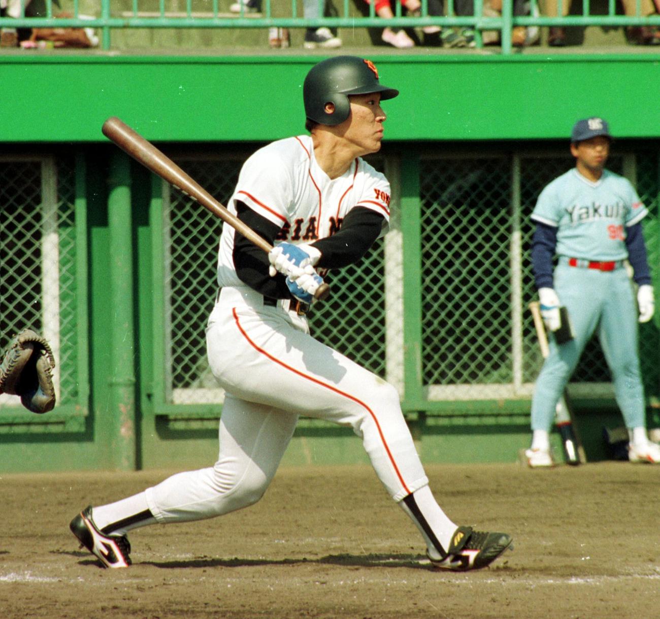 93年4月、ヤクルト戦でイースタン・リーグでの初本塁打を放つ巨人松井