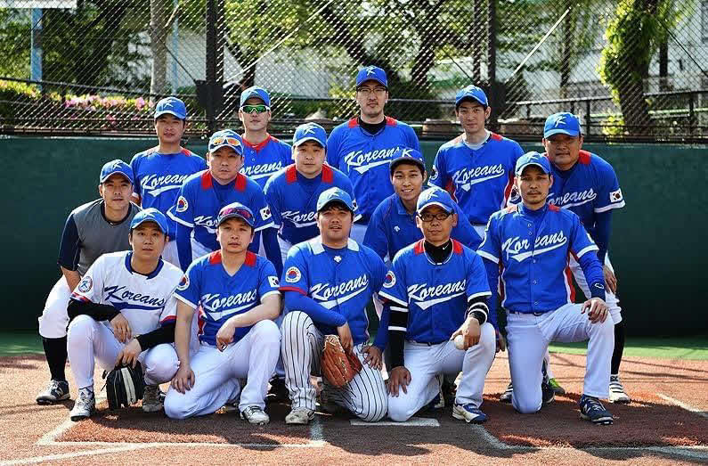 日本に住む韓国人で構成された草野球チーム「コリアンズ」（STUDIO24K提供）