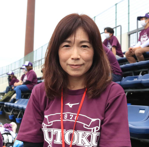 応援に訪れた樹徳・茂木豪汰の母友子さん（撮影・小早川宗一郎）