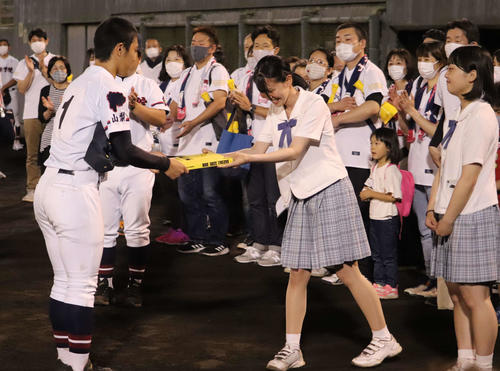 山梨学院 河瀬 一番最高のベンチ で締めくくる 野球の国から 野球コラム 日刊スポーツ