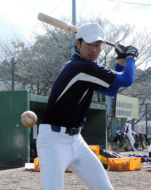 17年3月、春季リーグ戦に向けて練習を行う東北大・鳩原