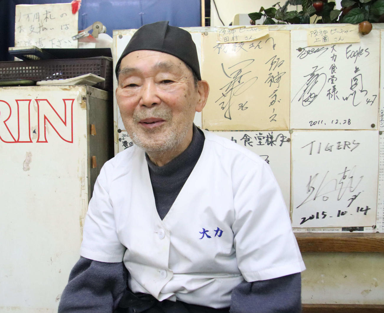 大力食堂の店主・藤坂さん（撮影・南谷竜則）