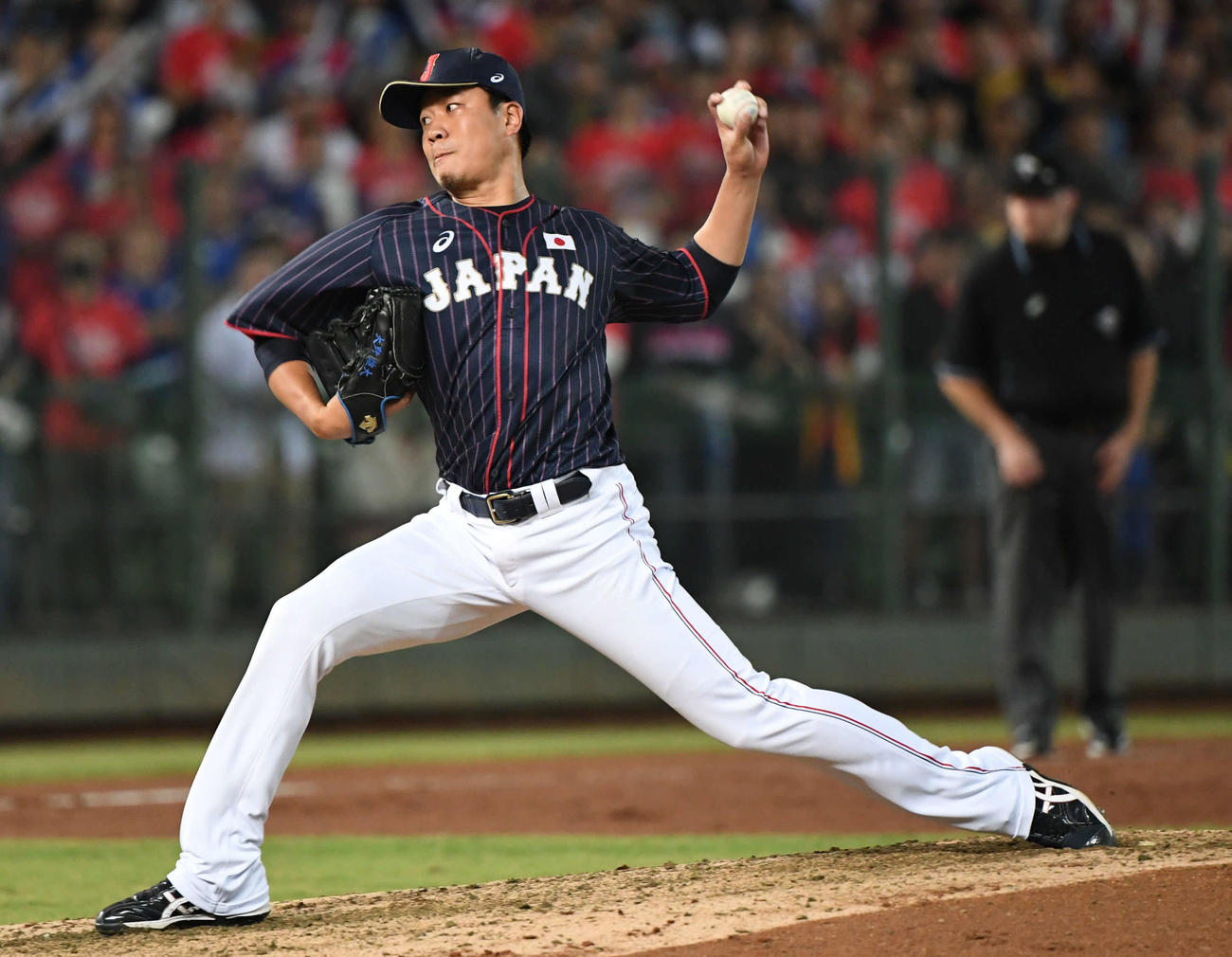 19年11月、プレミア12台湾戦で力投する大野雄