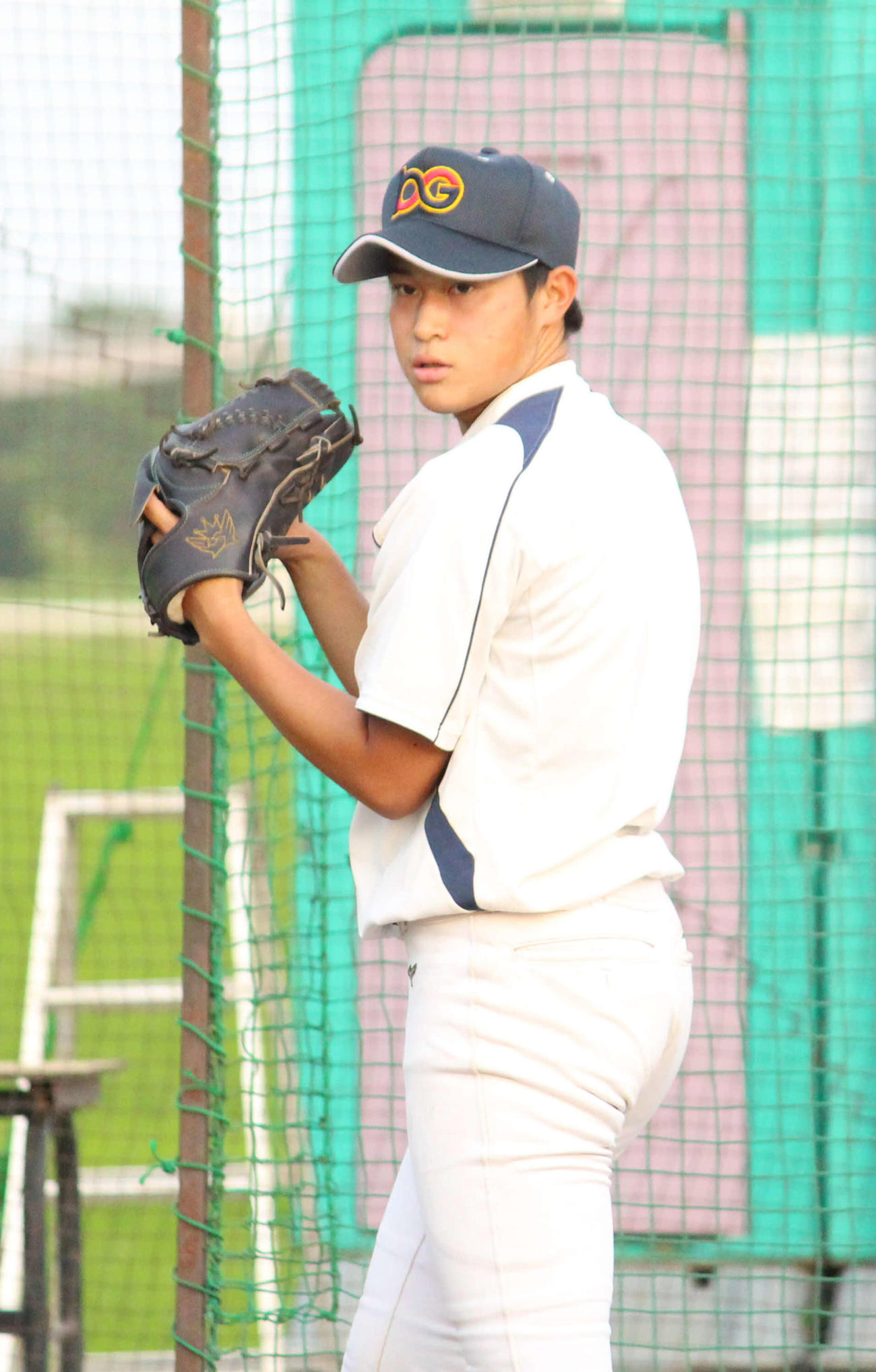 6月、グラウンドで投球練習をする細田学園・飯吉