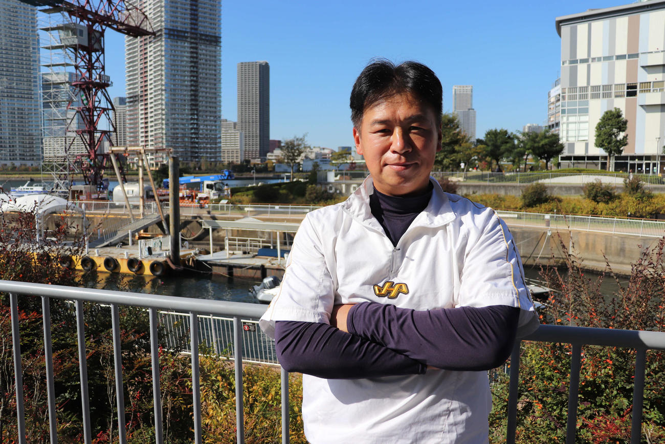 19年夏、母校・拓大紅陵の監督に就任以来、挑戦の日々を語る元ロッテの和田孝志監督（2021年11月3日撮影）
