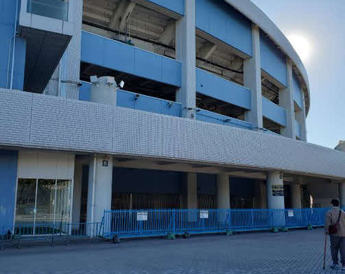 闘病の最中でZOZOマリンを訪れたロッテファンの男性（読者提供）
