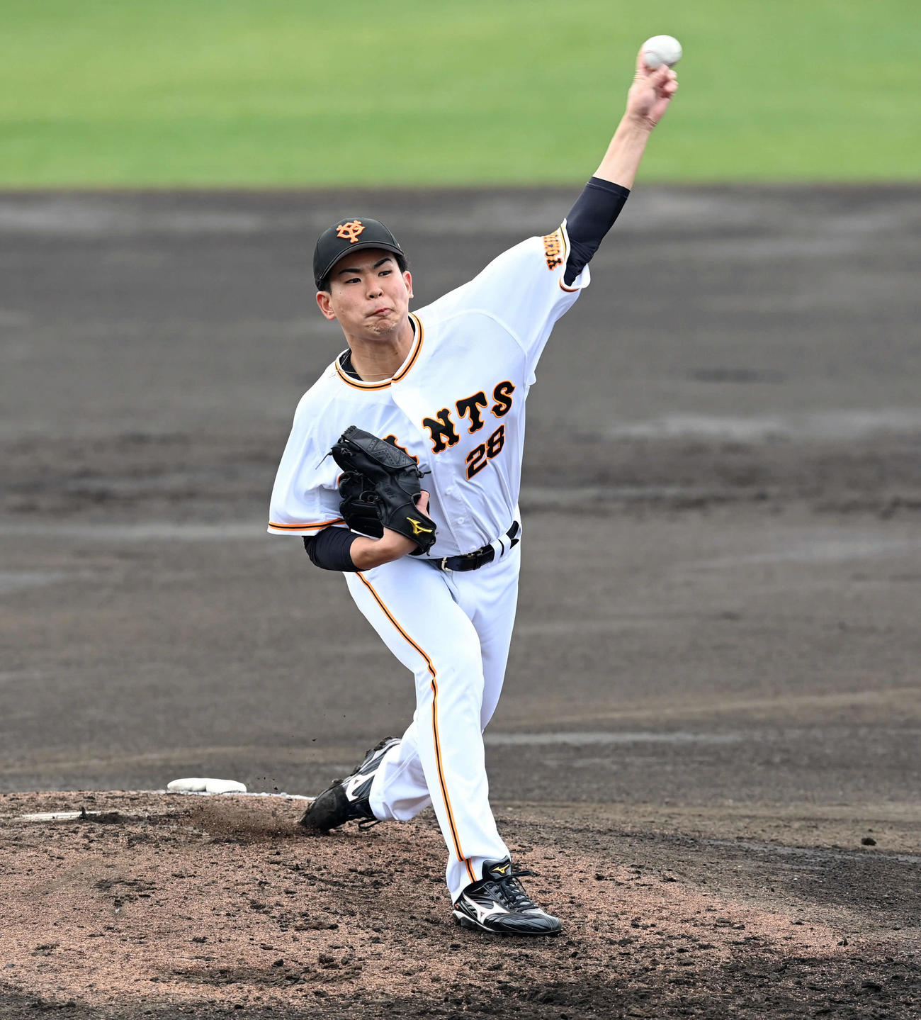 シート打撃で投手を務めた巨人山田（撮影・たえ見朱実）