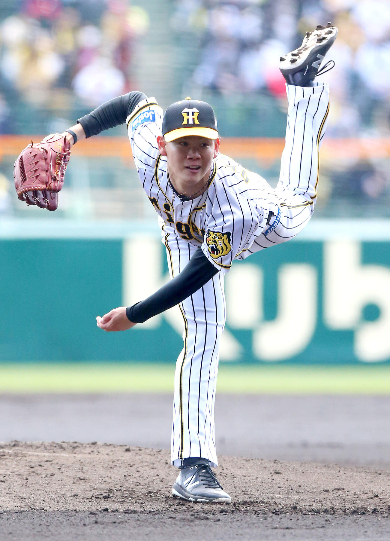 21年3月、力投する阪神及川