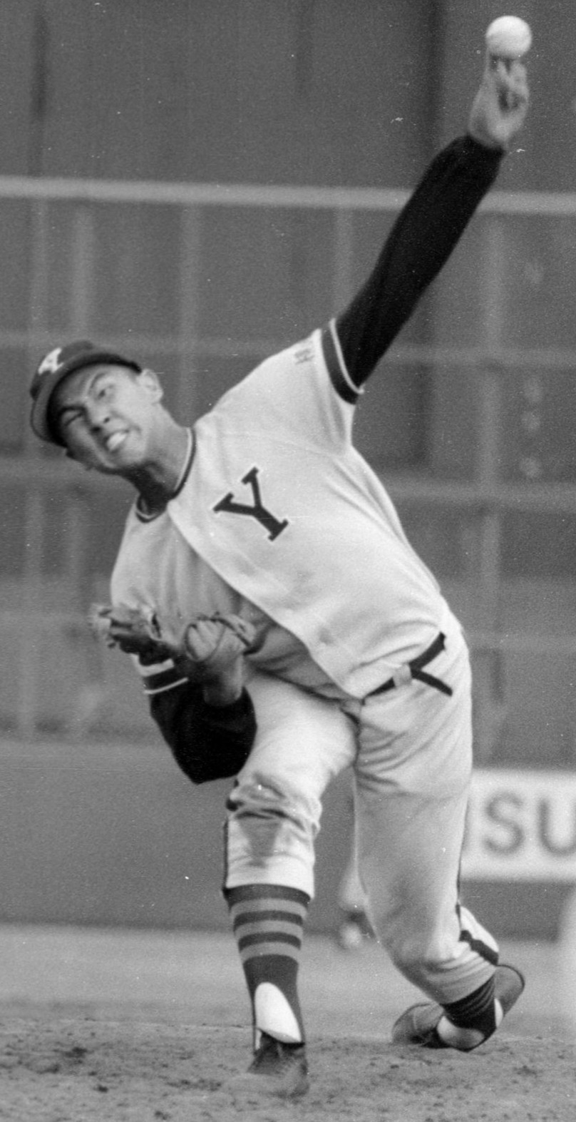 1979年7月、力投する横浜商エースの宮城