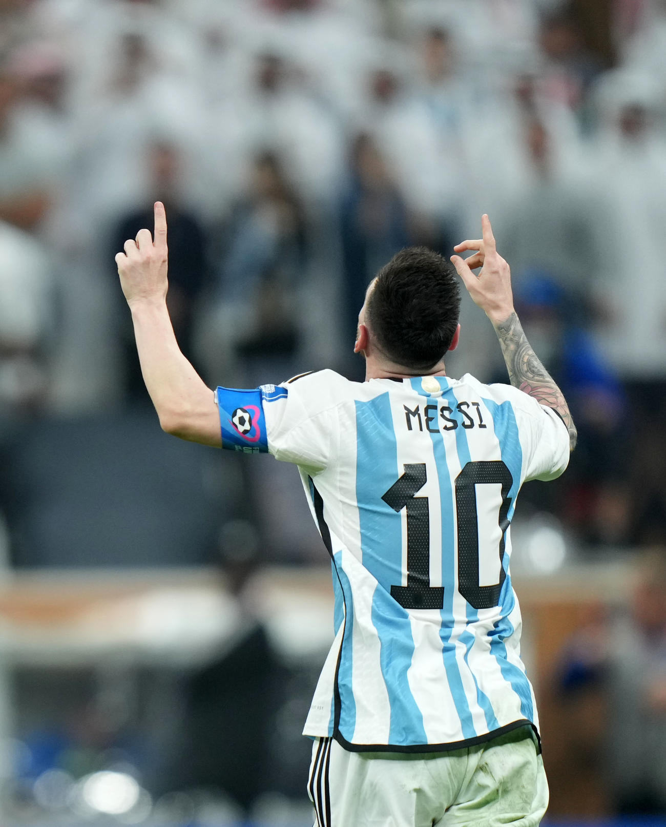 22年12月、サッカーW杯カタール大会の決勝で得点し喜ぶアルゼンチンのメッシ