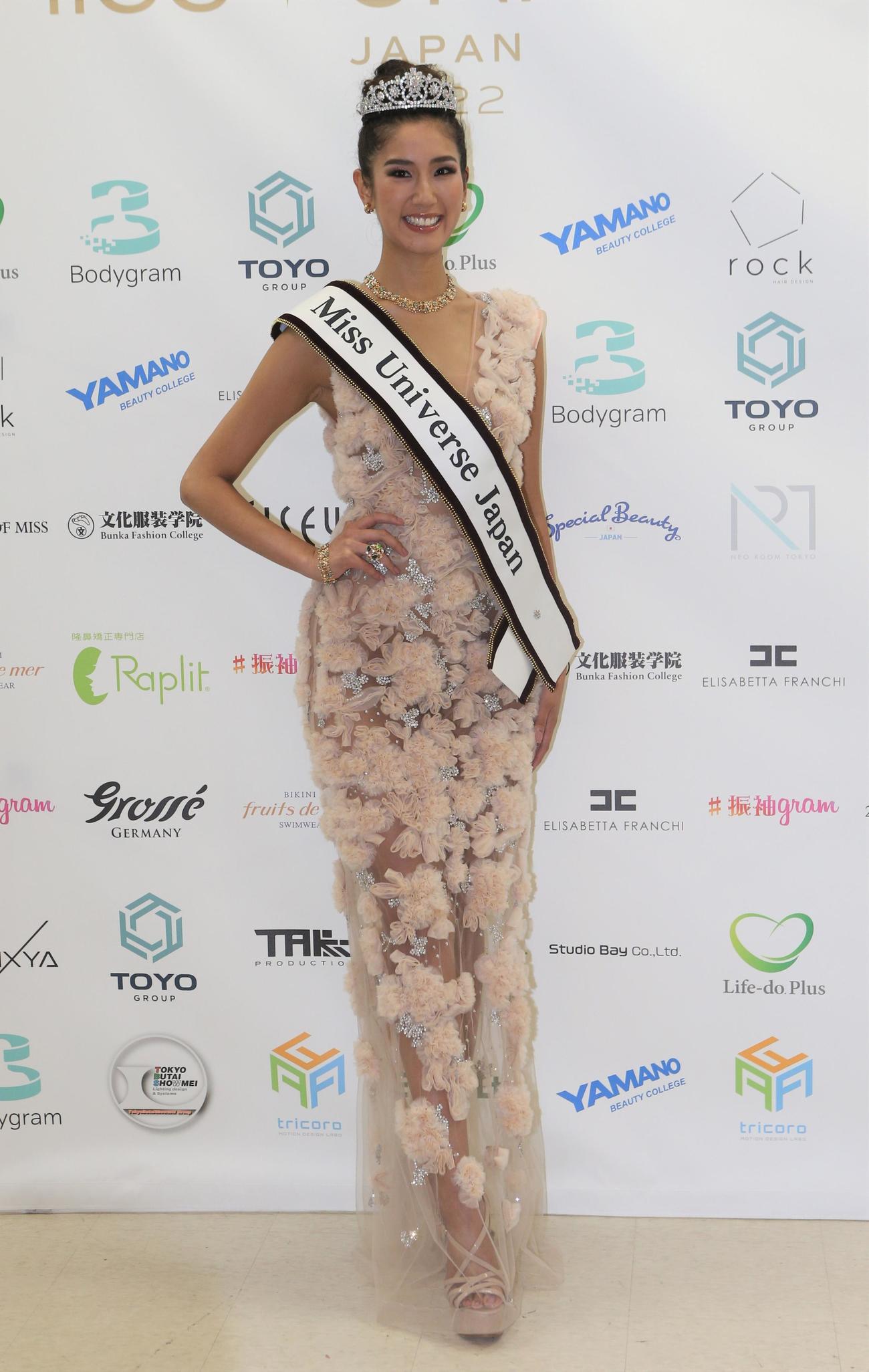 「2022　ミス・ユニバース・ジャパンファイナル」で日本代表に決まった坂本麻里ベレンさん（撮影・藤塚大輔）