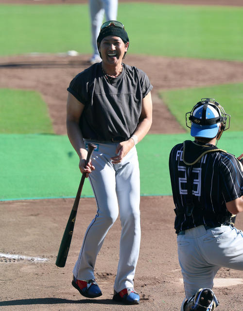 7月21日、笑顔を見せる新庄剛志監督