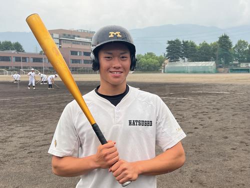 今秋ドラフト候補に挙がる松商学園・丸山(撮影・金子真仁)