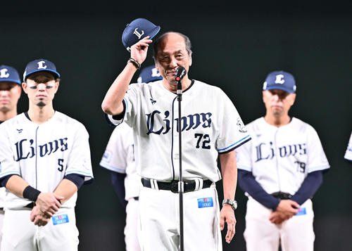西武渡辺GM兼監督代行（24年10月1日撮影）