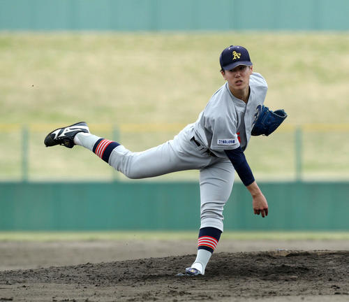 5月8日、初完封を挙げた青森大・坪田