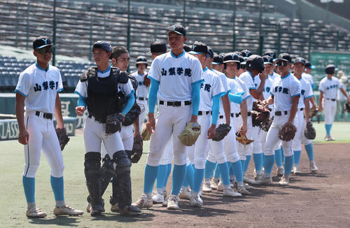 7月、ナインの中でもひときわ大きい山梨学院・菰田