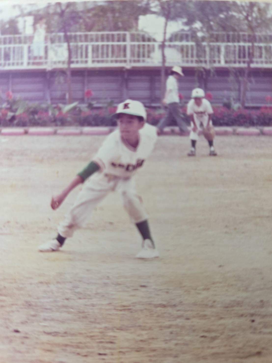 小学校高学年時の小澤秀寿さん（本人提供）