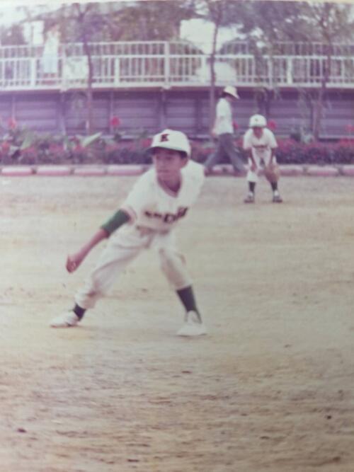 小学校高学年時の小澤秀寿さん（本人提供）