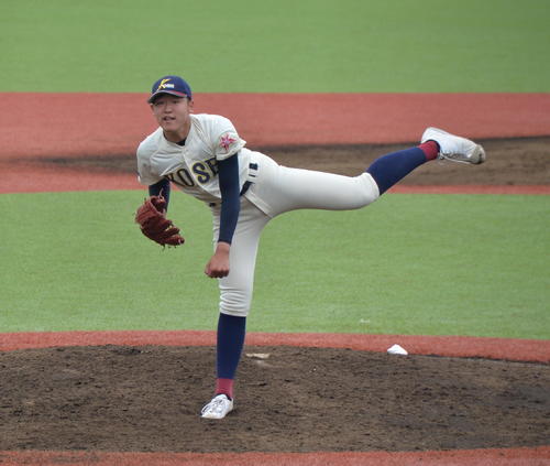 8回2/3を投げ、8安打2失点と粘投した八戸学院光星・洗平