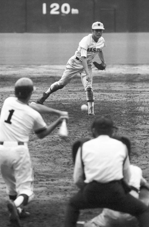 ８２年夏の甲子園準々決勝、早実・荒木と対戦する池田・畠山
